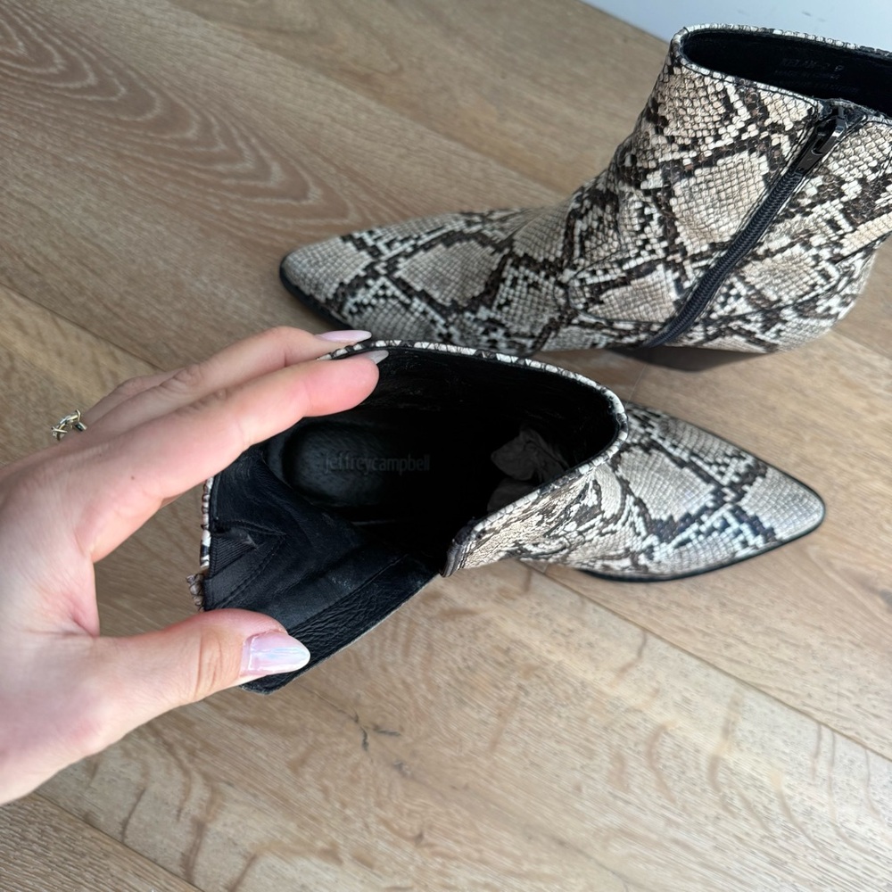 Jeffrey Campbell Women’s Stylish Snakeskin Pattern Ankle Booties Size 9 - Picture 7 of 8